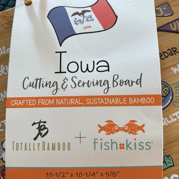 Totally Bamboo + Fish Kiss IOWA Sustainable Cutting Serving Board 15.5X10.25X5/8 - Picture 3 of 4
